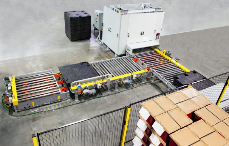 Robotic Tote Palletizing System by MESH Automation